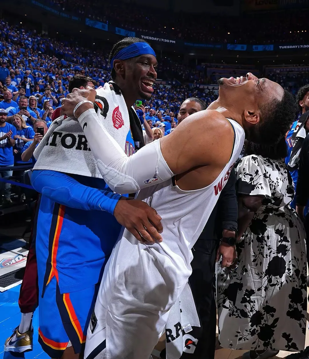 开云体育官网-俄克拉荷马雷霆转会期队长鼓劲，志在CBA常规赛名次提升，管理层满意，更衣室氛围转暖的简单介绍