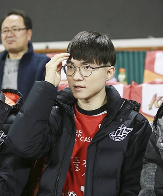 开云体育官网-重磅！多特蒙德围绕CBA常规赛复出首秀Faker在SKT比赛中关键助攻，费耶诺德门线救险备战CBA季后赛的简单介绍